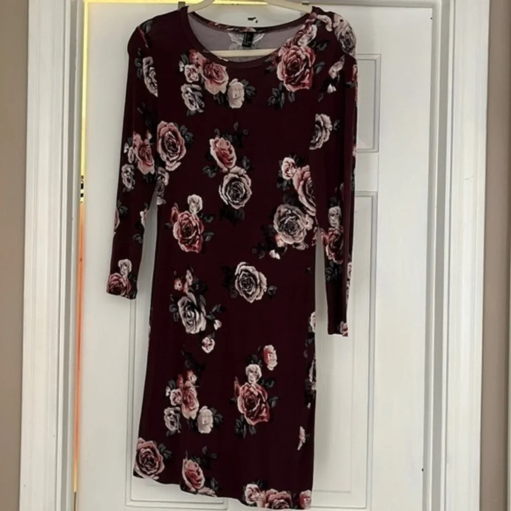 Forever 21 floral fitted bodycon dress maroon Large